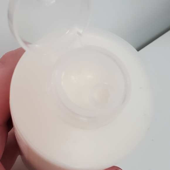 OLAPLEX Nº.5 BOND MAINTENANCE CONDITIONER - Picture 5 of 9